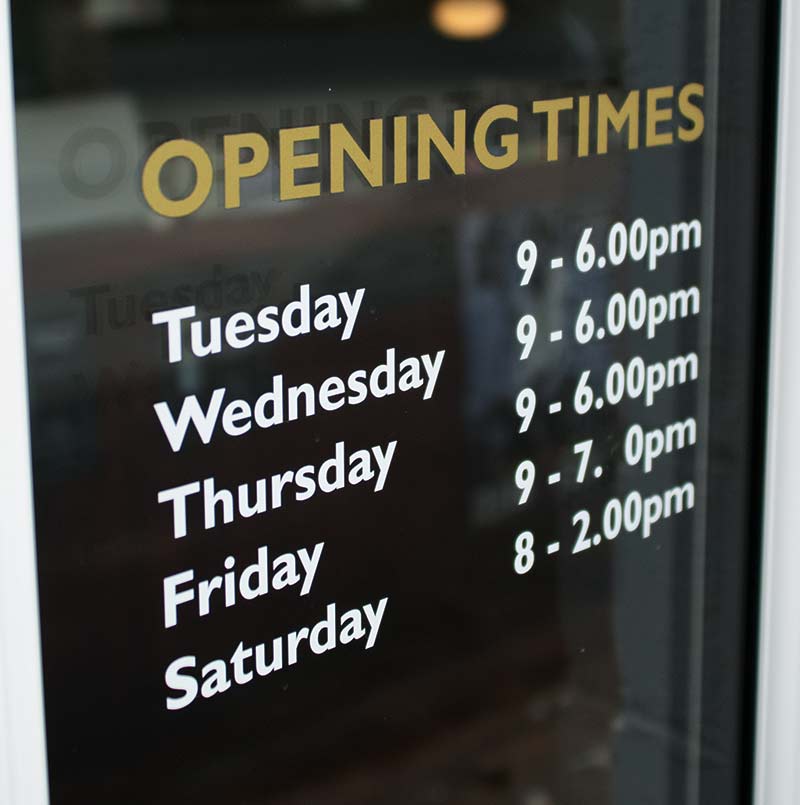 the Mensroom barbershop in Holmfirth - Opening Times